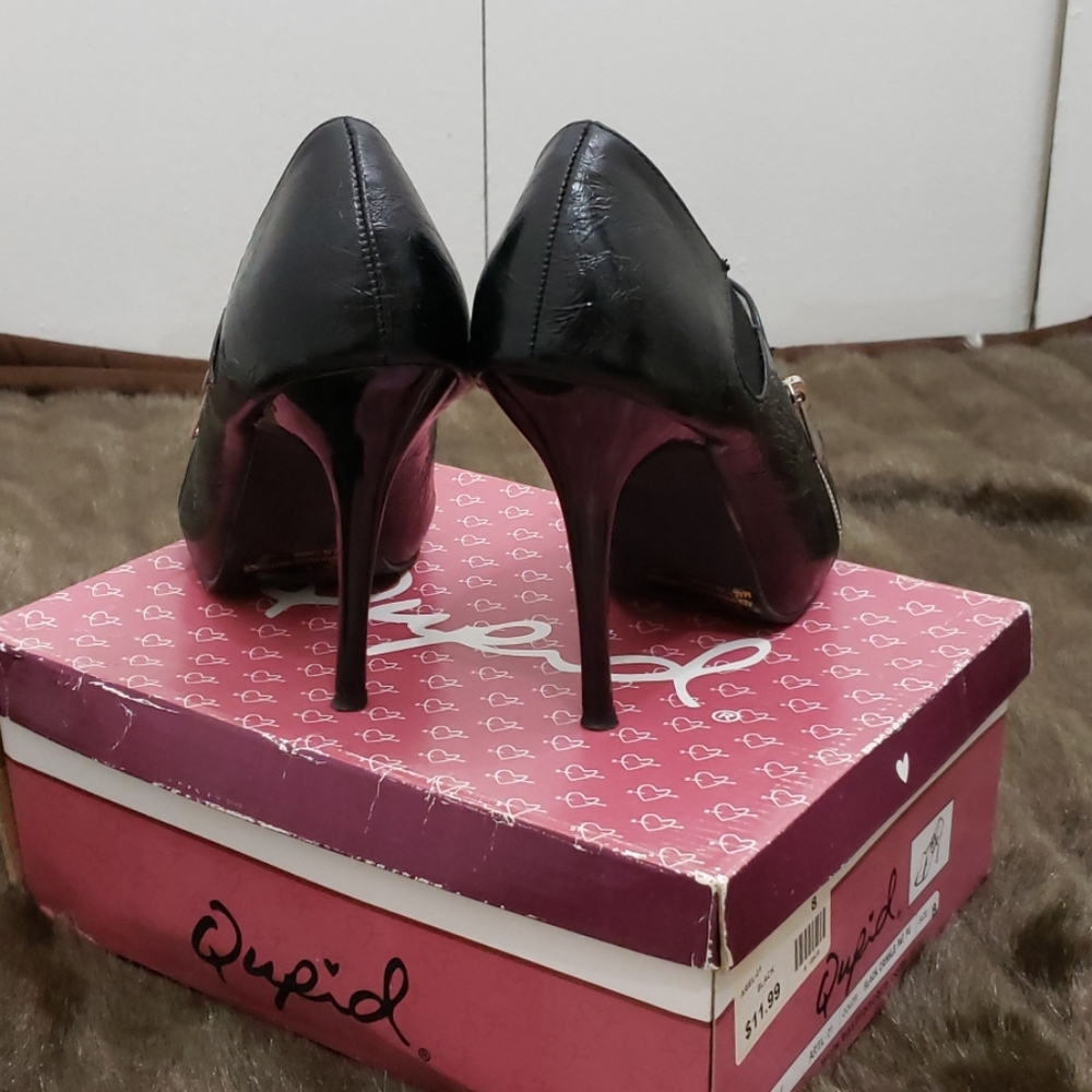 Shoes - Picture 3 of 5